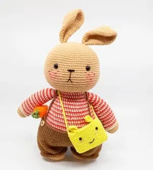 This image has an empty alt attribute; its file name is july-bunny-crochet-pattern.jpg