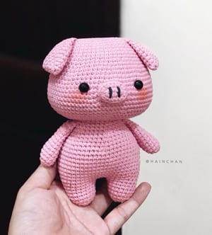 crochet piglet pattern- stuffed toy pig crochet pattern pdf - amigurumi acraftylife.com #crochet #crochetpattern