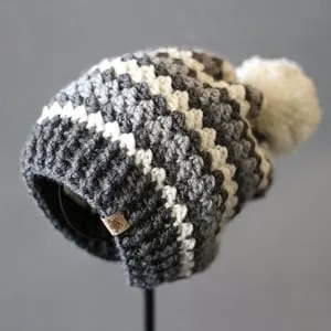crochet slouchy hat pattern - winter hat - beanie crochet pattern - amorecraftylife.com #hat #crochet #crochetpattern