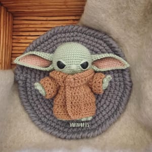 Crochet Baby Yoda Patterns - baby alien - the child #crochet #crochetpattern #diy