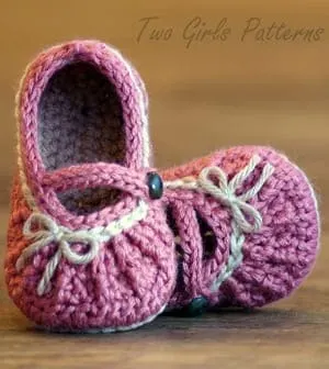 baby shoes crochet patterns - baby booties - baby gift - crochet pattern pdf - amorecraftylife.com