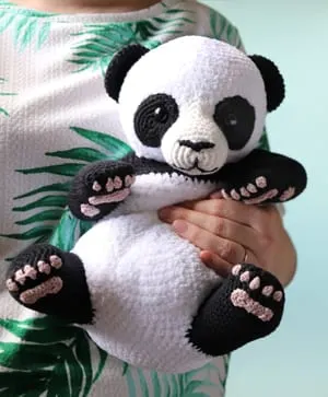 crochet panda pattern- panda bear pattern stuffed toy- crochet pattern pdf - amigurumi amorecraftylife.com #crochet #crochetpattern