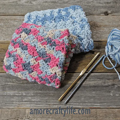 free printable sedge stitch crochet dishcloth pattern -amorecraftylife.com #crochet #crochetpattern #diy #freecrochetpattern