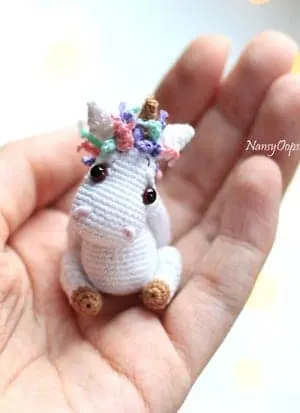 unicorn crochet patterns - crochet pattern pdf - amorecraftylife.com #unicorn #baby #crochet #crochetpattern
