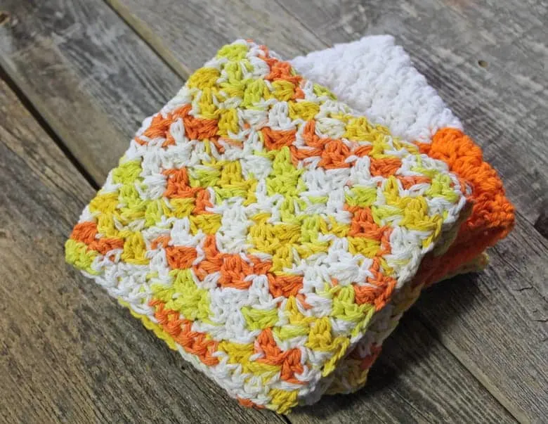 free printable creamsicle crochet dishcloth pattern -amorecraftylife.com #crochet #crochetpattern #diy #freecrochetpattern
