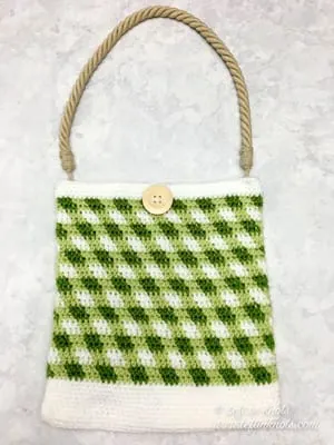 crochet market tote crochet pattern- bag crochet pattern pdf - grocery bag - beach bag - amorecraftylife.com #crochet #crochetpattern