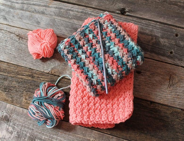 free printable crunch stitch crochet dishcloth pattern -amorecraftylife.com #crochet #crochetpattern #diy #freecrochetpattern