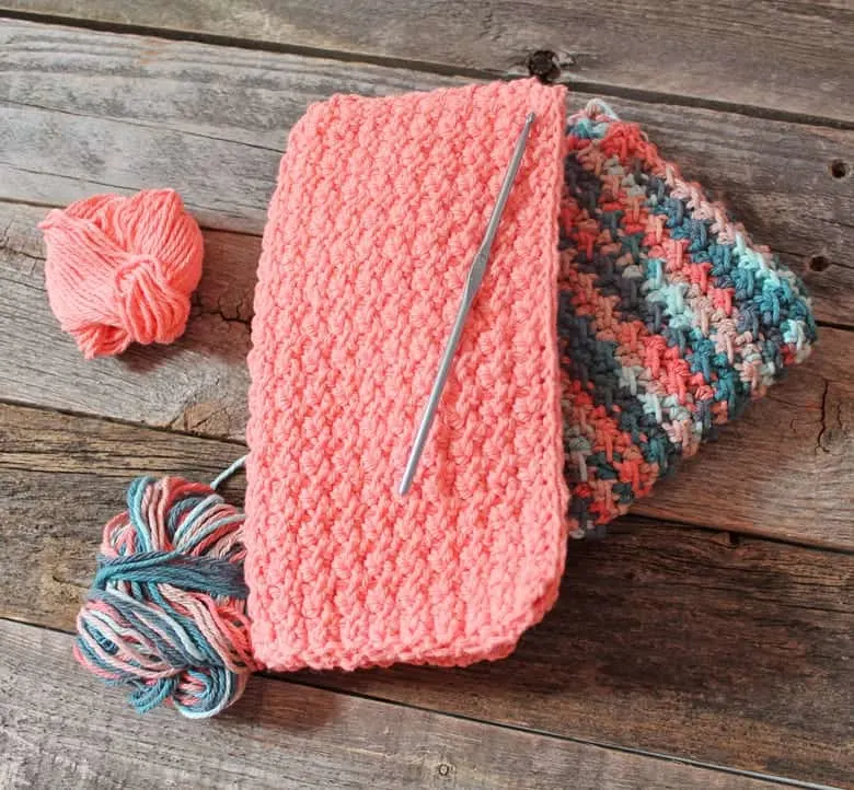 free printable crunch stitch crochet matching potholder pattern -amorecraftylife.com #crochet #crochetpattern #diy #freecrochetpattern