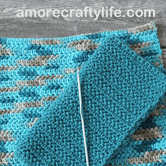 free printable herringbone half double crochet potholder pattern -amorecraftylife.com #crochet #crochetpattern #diy #freecrochetpattern