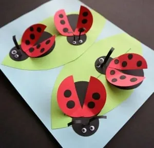 ladybug kid crafts - bug crafts for kids- ladybird insect - amorecraftylife.com #preschool #craftsforkids #kidscrafts