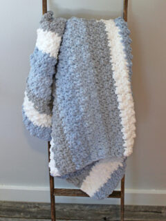 blue gray skies crochet baby blanket pattern - amorecraftylife.com -bernat blanket yarn baby blanket - baby afghan - free printable crochet pattern #baby #crochet #crochetpattern #freecrochetpattern