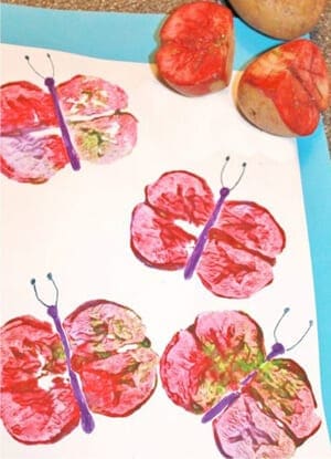 Make fun butterfly kid craft - spring kid craft - bug arts and crafts - amorecraftylife.com #kidscraft #craftsforkids #preschool