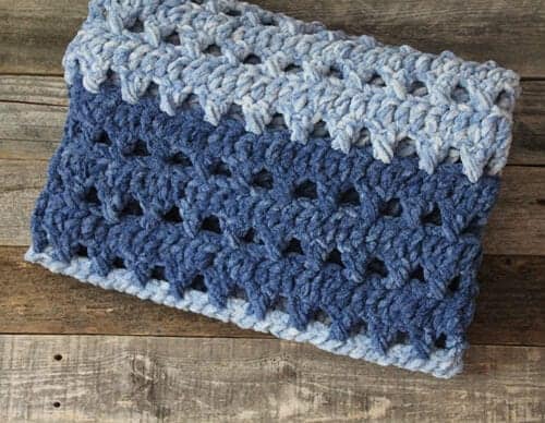 crossed double crochet baby blanket pattern - amorecraftylife.com -bernat blanket yarn baby blanket - baby afghan - free printable crochet pattern #baby #crochet #crochetpattern #freecrochetpattern