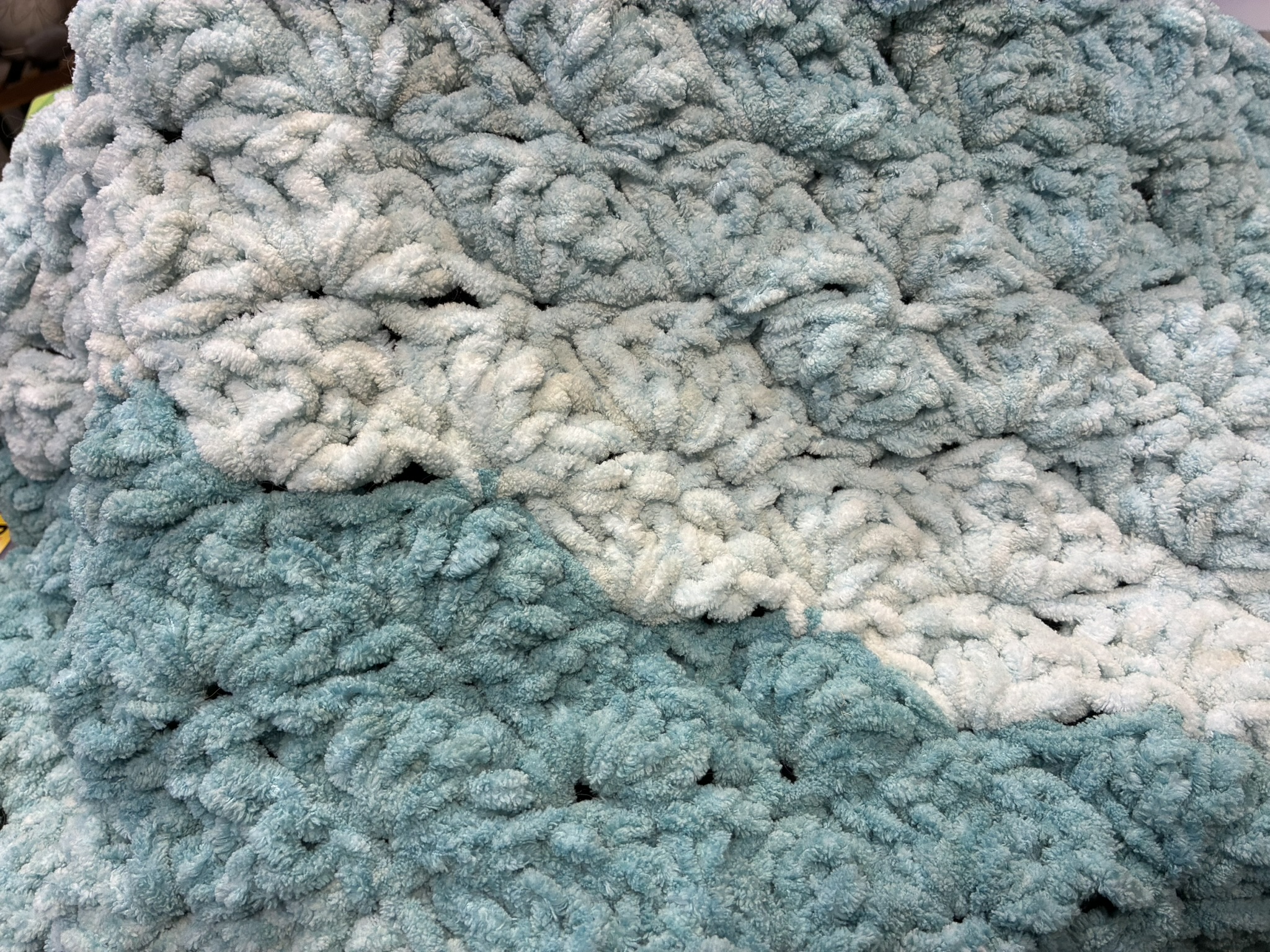 shell stitch pattern in Bernat blanket yarn dappled aquamarine