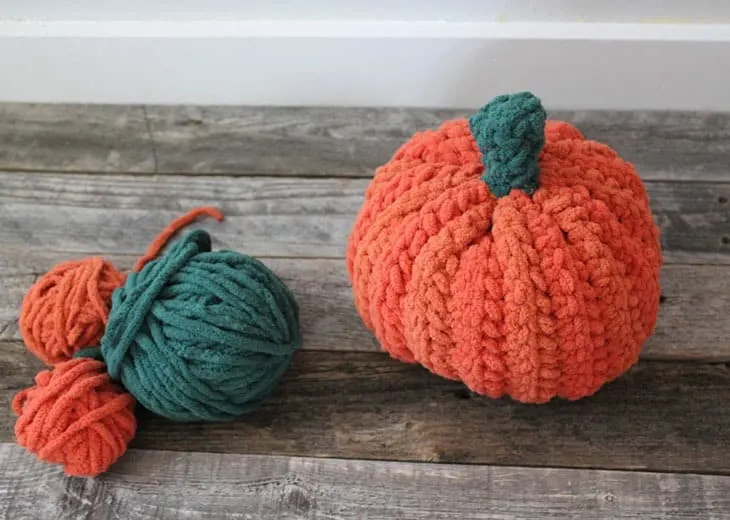 chunky crochet pumpkin pattern - amorecraftylife.com -bernat blanket yarn free printable crochet pattern chunky pattern #crochet #crochetpattern #freecrochetpattern