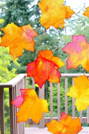 fall leaves kid crafts- fall kid craft - autumn kid craft - amorecraftylife.com #kidscrafts #craftsforkids #preschool #fall