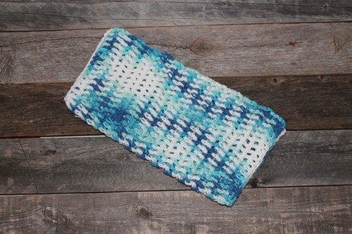 free printable wide double crochet dishcloth pattern -amorecraftylife.com #crochet #crochetpattern #diy #freecrochetpattern