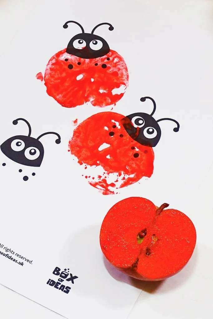 apple Kid Crafts- fall kid craft - amorecraftylife.com #kidscrafts #craftsforkids #preschool