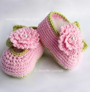 baby shoes crochet patterns - baby booties - baby gift - crochet pattern pdf - amorecraftylife.com #crochet #crochetpattern #baby