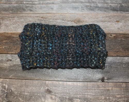 Make a bulky headband pattern. Chunky Treble Crochet Headband Pattern -crochet ear warmer pattern- printable pdf - winter headband - amorecraftylife.com #crochet #crochetpattern #freecrochetpattern