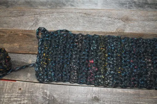 Make a bulky headband pattern. Chunky Treble Crochet Headband Pattern -crochet ear warmer pattern- printable pdf - winter headband - amorecraftylife.com #crochet #crochetpattern #freecrochetpattern