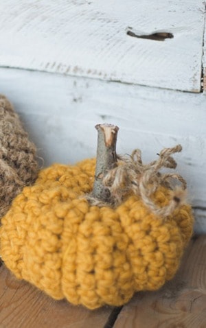 free crochet pumpkin patterns - amorecraftylife.com -crochet pattern chunky pattern #crochet #crochetpattern #freecrochetpattern