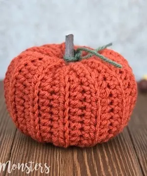 free crochet pumpkin patterns - amorecraftylife.com -crochet pattern chunky pattern #crochet #crochetpattern #freecrochetpattern