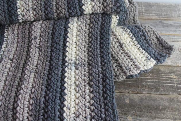 herringbone chunky throw crochet pattern - amorecraftylife.com - afghan pattern -crochet blanket pattern- caron chunky cake yarn- herringone bone double crochet - free printable crochet pattern #crochet #crochetpattern #freecrochetpattern