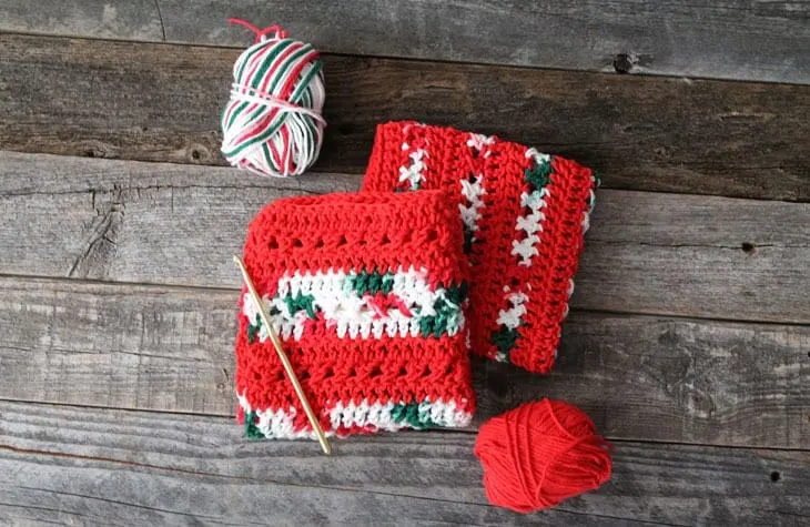 free printable crossed double stitch crochet dishcloth pattern -amorecraftylife.com #crochet #crochetpattern #diy #freecrochetpattern