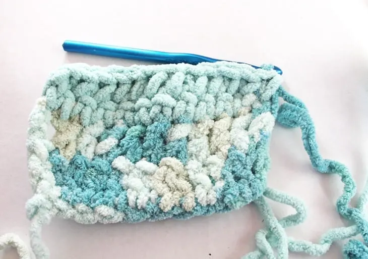 how to crochet a blanket - bernat baby blanket yarn #crochet #crochetblanketpattern