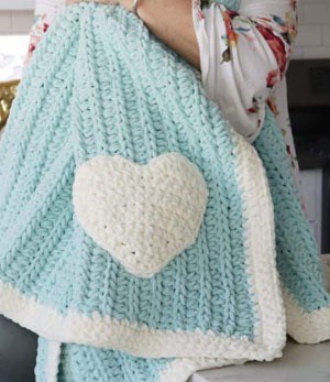 heart crochet pattern free- crochet pattern pdf - valentines day pattern- amorecraftylife.com #heart #crochet #crochetpattern #freecrochetpattern