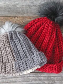 free chunky crochet hat pattern for beginners-super bulky yarn gauge 6- easy wide scarf pattern - amorecraftylife.com #crochet #crochetpattern #freecrochetpattern