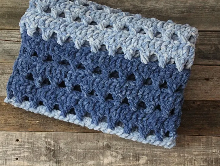 crossed double crochet baby blanket pattern - amorecraftylife.com -bernat blanket yarn baby blanket - baby afghan - free printable crochet pattern #baby #crochet #crochetpattern #freecrochetpattern