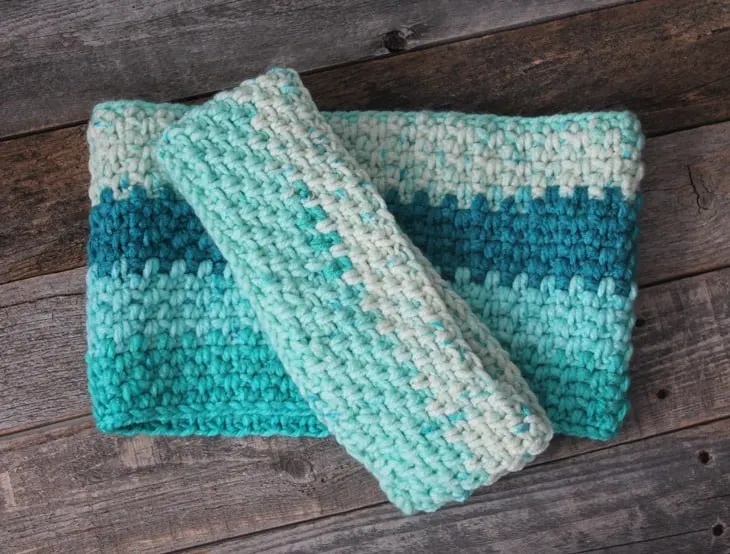 Moss stitch crochet Headband pattern - Free Pattern -crochet ear warmer pattern- printable pdf - winter headband - amorecraftylife.com #crochet #crochetpattern #freecrochetpattern