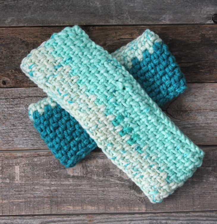Moss stitch crochet Headband pattern - Free Pattern -crochet ear warmer pattern- printable pdf - winter headband - amorecraftylife.com #crochet #crochetpattern #freecrochetpattern