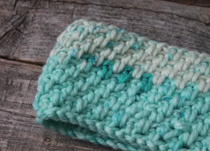 picture of the moss stitch in bulky yarn 