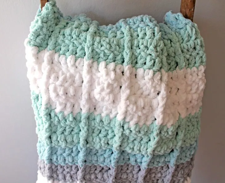 easy seafoam stripe crochet baby blanket free pattern - amorecraftylife.com -bernat blanket yarn - baby afghan - free printable crochet pattern - bernat blanket yarn #baby #crochet #crochetpattern #freecrochetpattern