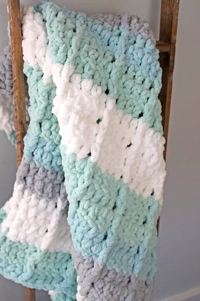 easy seafoam stripe crochet baby blanket free pattern - amorecraftylife.com -bernat blanket yarn - baby afghan - free printable crochet pattern - bernat blanket yarn #baby #crochet #crochetpattern #freecrochetpattern