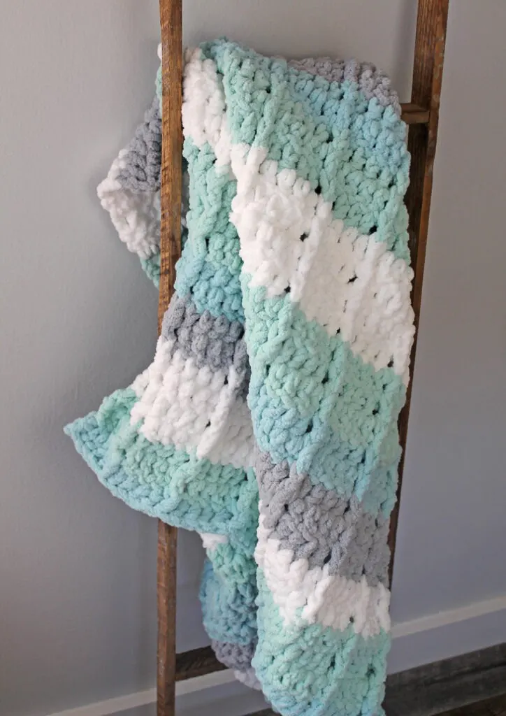 easy seafoam stripe crochet baby blanket free pattern - amorecraftylife.com -bernat blanket yarn - baby afghan - free printable crochet pattern - bernat blanket yarn #baby #crochet #crochetpattern #freecrochetpattern