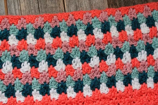 easy crochet blanket pattern free PDF - teardrop stitch -amorecraftylife.com - afghan pattern -crochet blanket pattern- red heart yarn- double crochet - free printable crochet pattern #crochet #crochetpattern #freecrochetpattern