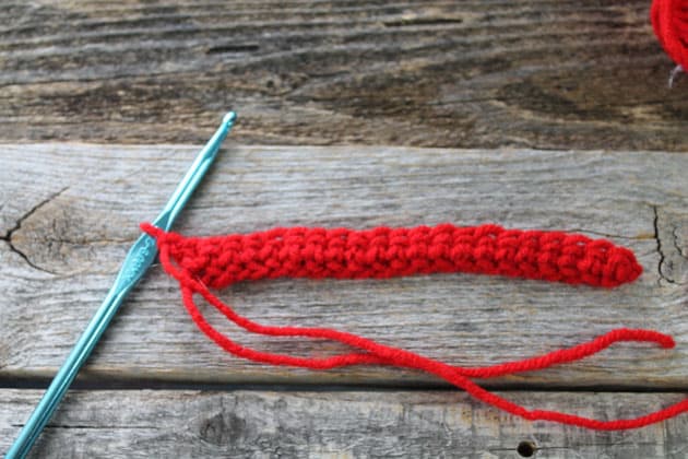how to single crochet- learn to crochet -how to crochet beginner crochet tutorials - amorecraftylife.com