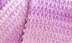 Make this quick and easy lilac fade crochet baby chunky blanket free pattern. super bulky chenille yarn - amorecraftylife.com -bernat blanket yarn - baby afghan - free printable crochet pattern - bernat blanket yarn #baby #crochet #crochetpattern #freecrochetpattern