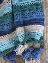Make this easy ocean wrap free pattern. amorecraftylife.com - free printable crochet pattern #crochet #crochetpattern #freecrochetpattern