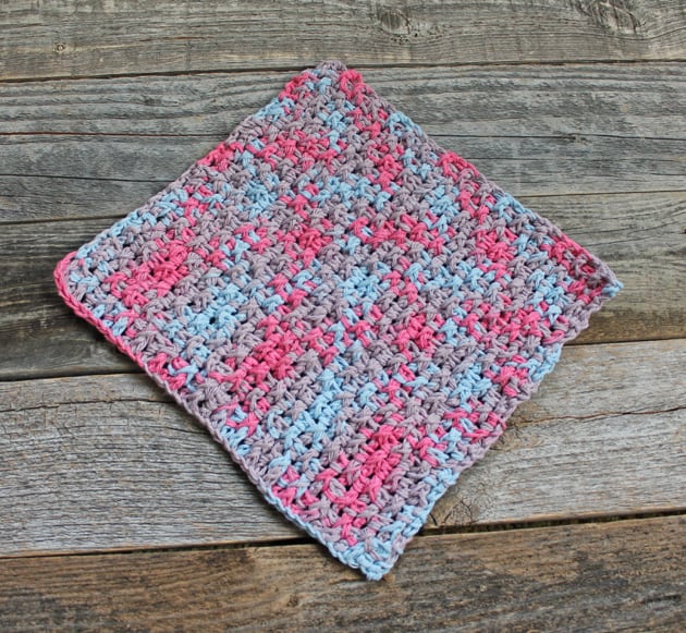 easy rice stitch crochet washcloth pattern - free printable pdf - amorecraftylife.com #crochet #crochetpattern #freecrochetpattern