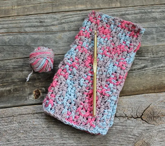 easy rice stitch crochet washcloth pattern - free printable pdf - amorecraftylife.com #crochet #crochetpattern #freecrochetpattern