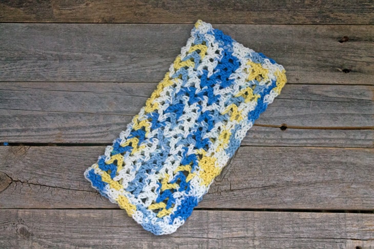 easy v stitch crochet dishcloth pattern - free printable pdf - amorecraftylife.com #crochet #crochetpattern #freecrochetpattern