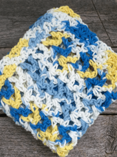 easy v stitch crochet dishcloth pattern - free printable pdf - amorecraftylife.com #crochet #crochetpattern #freecrochetpattern