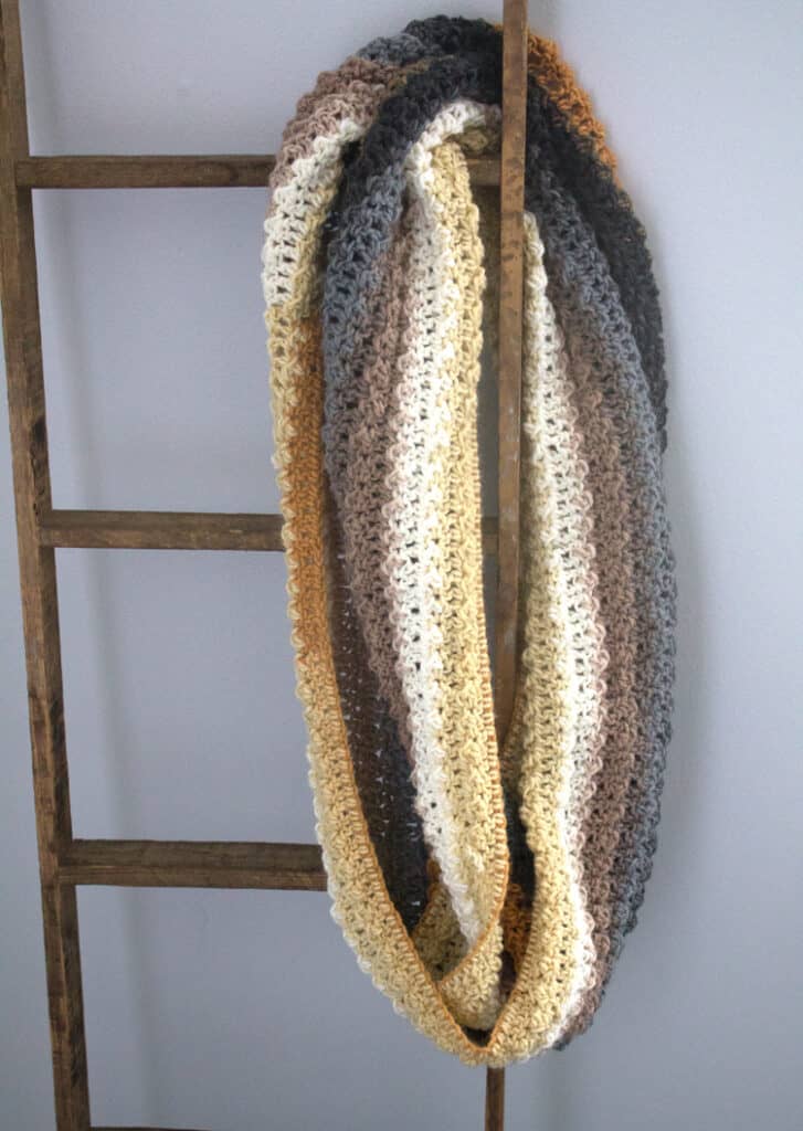 free golden brown infinity scarf crochet pattern - easy scarf pattern - amorecraftylife.com