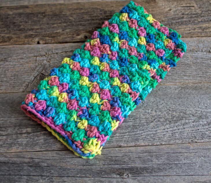 berry stitch crochet dishcloth pattern - free printable pdf - amorecraftylife.com #crochet #crochetpattern #freecrochetpattern