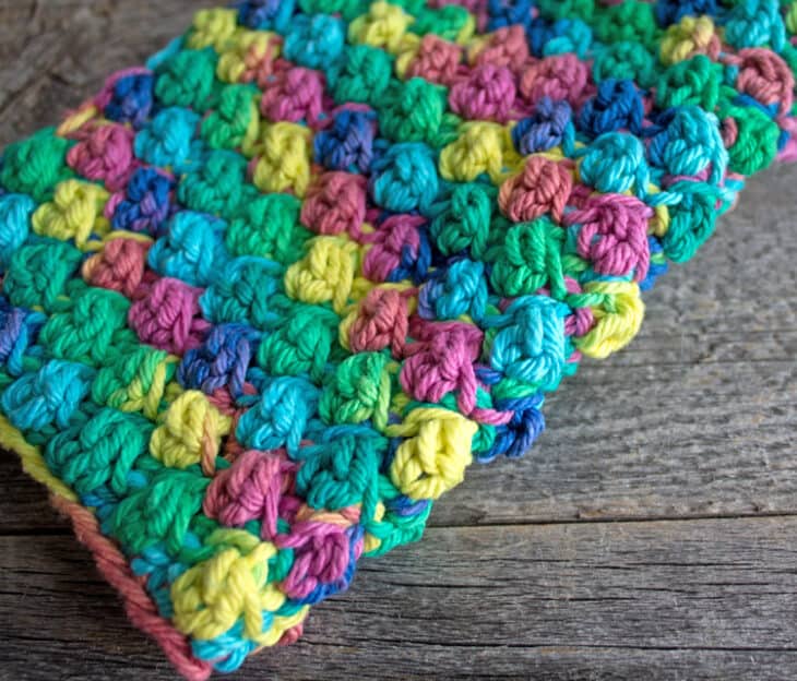 berry stitch crochet dishcloth pattern - free printable pdf - amorecraftylife.com #crochet #crochetpattern #freecrochetpattern